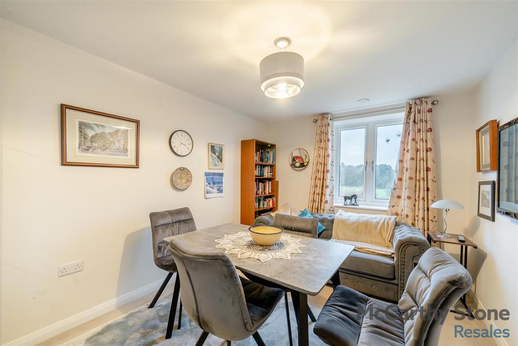 8636061-interior08.jpg
