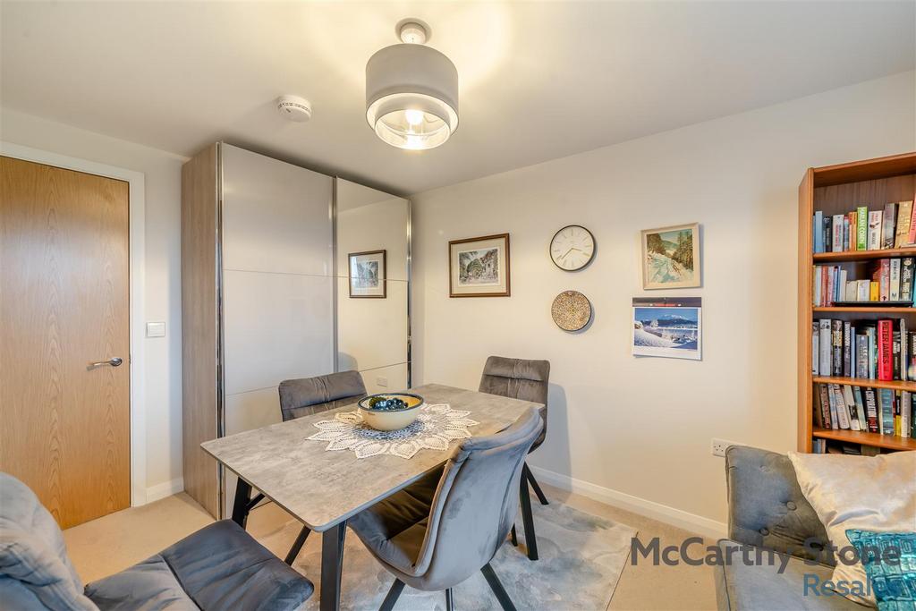8636061-interior09.jpg