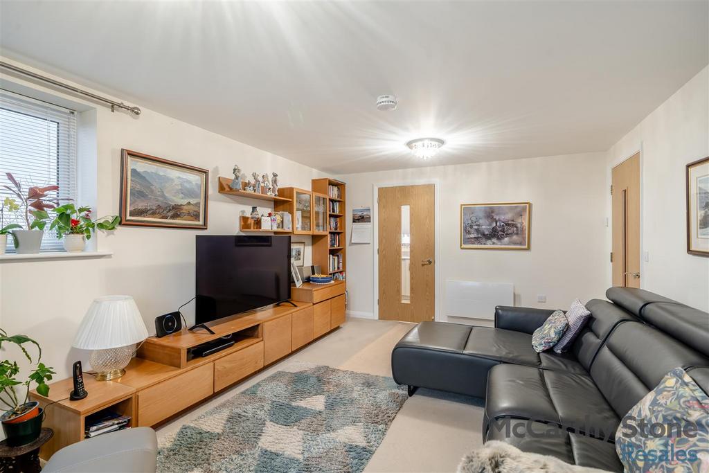 8636061-interior04.jpg