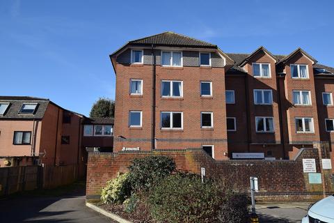 1 bedroom flat for sale, Station Road, New Milton, Hampshire. BH25 6HX