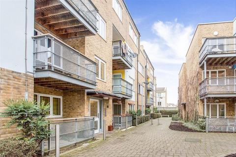 2 bedroom flat for sale, Horn Lane, London W3