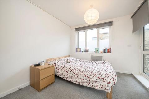 2 bedroom flat for sale, Horn Lane, London W3