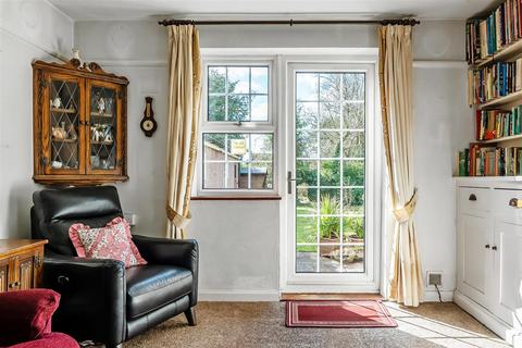 73 Stag Leys, Ashtead, KT21 2TL