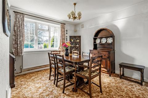 73 Stag Leys, Ashtead, KT21 2TL