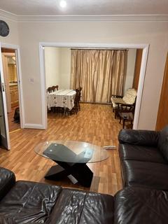 3 bedroom house to rent, Sudbury Heights Avenue, Greenford, UB6