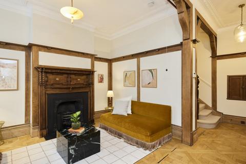 undefined, Rosebery Road, London, N10