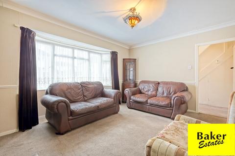 3 bedroom semi-detached house for sale, Yeomen Way, Hainault IG6