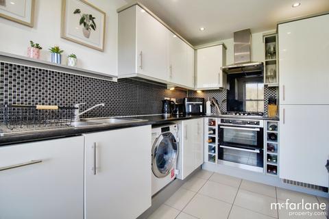 3 bedroom semi-detached house for sale, Trecastle Road, Swindon SN1