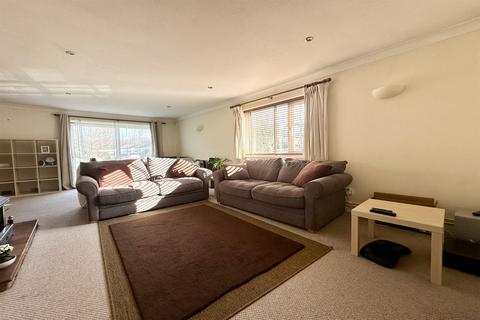 3 bedroom detached bungalow to rent, Birch End, West Chiltington, RH20