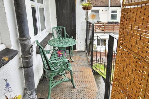 1 bedroom apartment for sale, Hainault Avenue, Westcliff-on-Sea, Essex, SS0