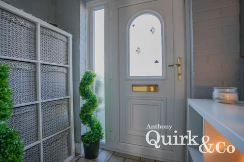 36 Cedar Road, Grays, RM16 4SX