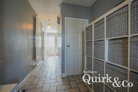 36 Cedar Road, Grays, RM16 4SX