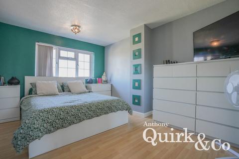 36 Cedar Road, Grays, RM16 4SX