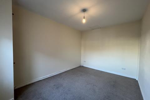 2 bedroom flat to rent, Gladys Avenue Portsmouth PO2