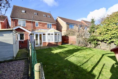 6 bedroom detached house to rent, Elliot Way, Market Weighton, York