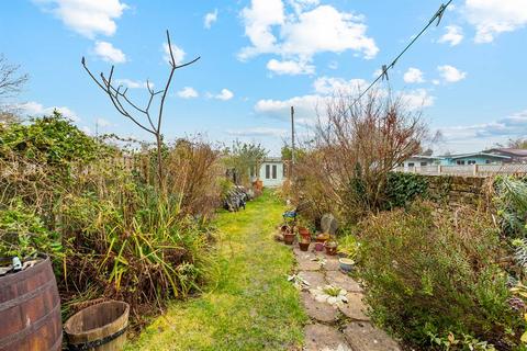 3 bedroom semi-detached house for sale, Athelstan Road, Faversham