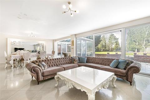 undefined, Totteridge Village, Totteridge, London, N20