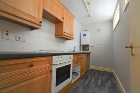 2 bedroom flat to rent, Cavendish House, 9 Larkstone Terrace, Ilfracombe