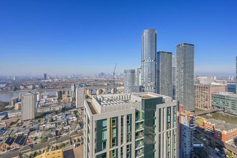 3 bedroom flat for sale, Maine Tower, Canary Wharf, London, E14