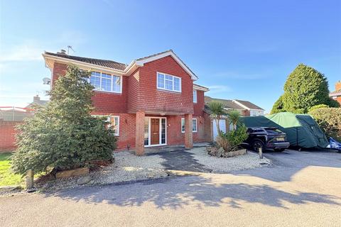 4 bedroom detached house for sale, The Paddock, Fareham PO14