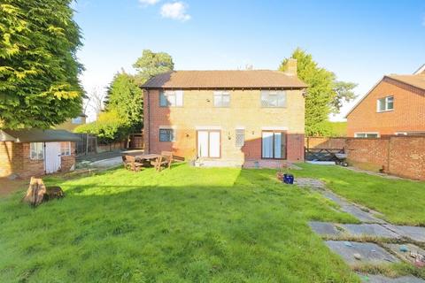 58a Barkham Ride, Finchampstead, Wokingham, RG40 4ET