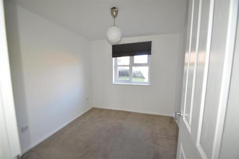 10 Wallers Close, Dagenham, RM9 6YF