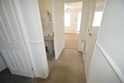 10 Wallers Close, Dagenham, RM9 6YF