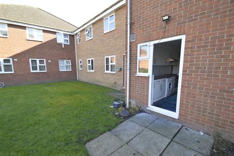 10 Wallers Close, Dagenham, RM9 6YF