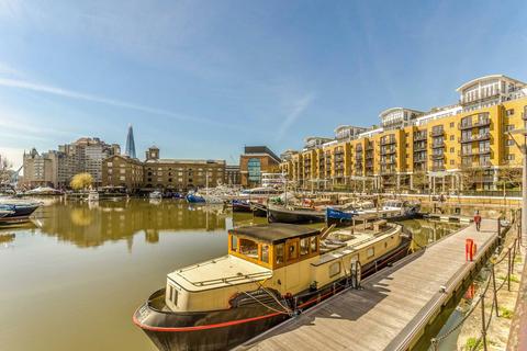 2 bedroom flat to rent, St Katharines Way, St Katharine Docks, London, E1W