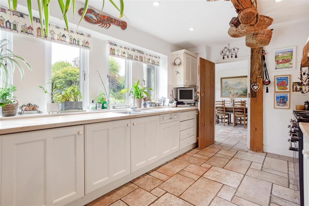 73778 4 Pound Farm Barns Winchester Road Chawton (