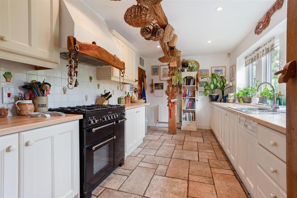 73778 4 Pound Farm Barns Winchester Road Chawton (