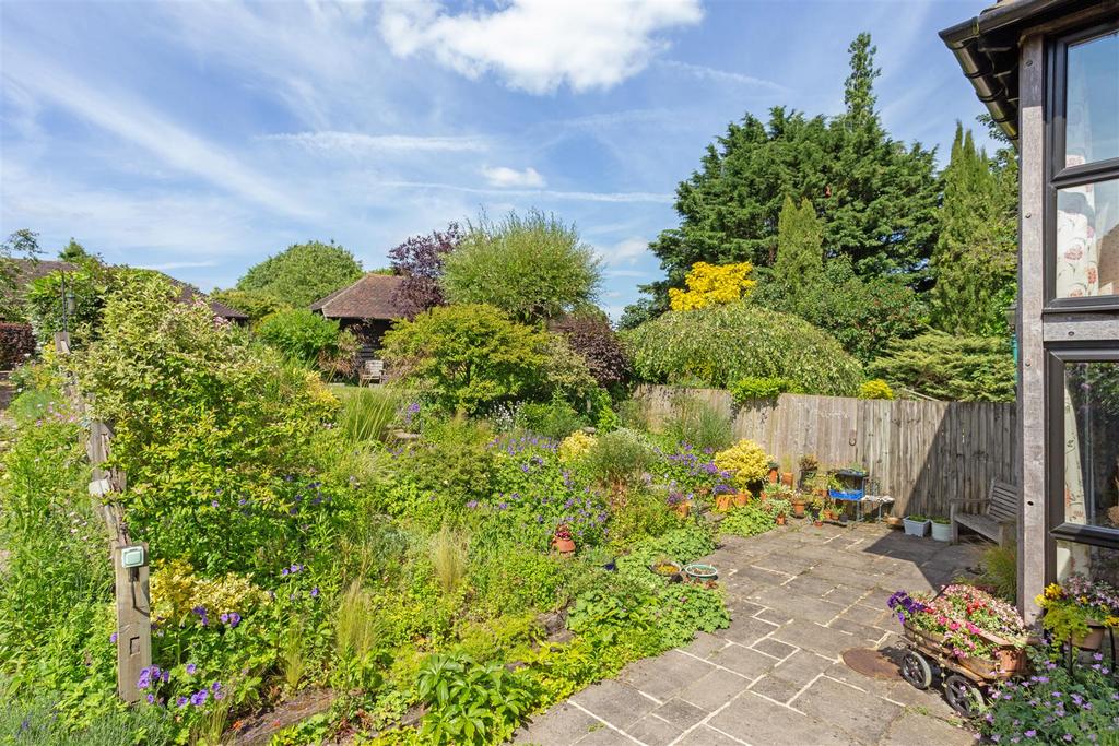 73778 4 Pound Farm Barns Winchester Road Chawton (