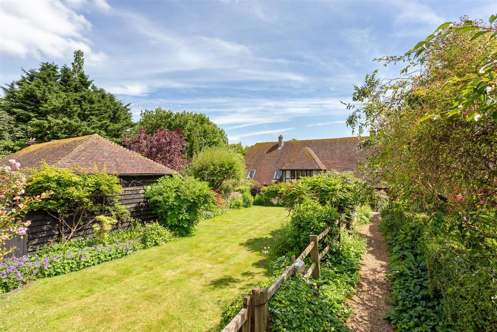 73778 4 Pound Farm Barns Winchester Road Chawton (