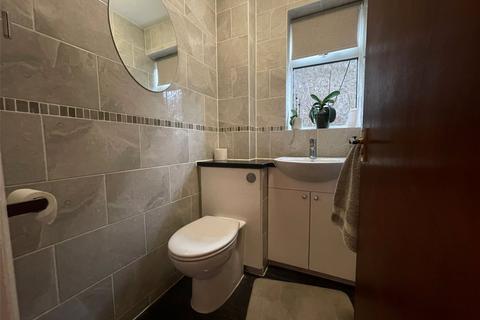 2 Sunning Hill, Northfleet, Gravesend, DA11 8AH