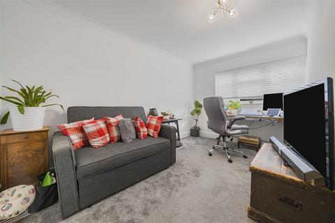 3 Tozer Walk, Windsor, SL4 4NE