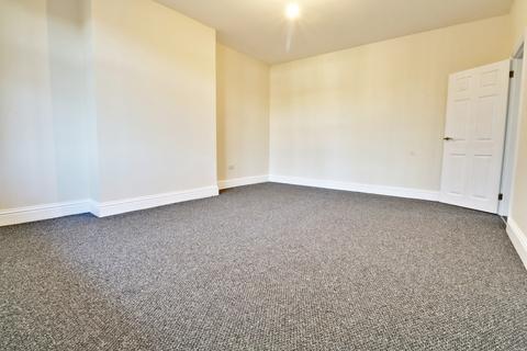 3 bedroom apartment to rent, 19 Queen Anne Avenue, Kent BR2