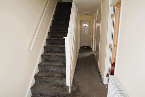 3 bedroom end of terrace house to rent, Rochford SS4