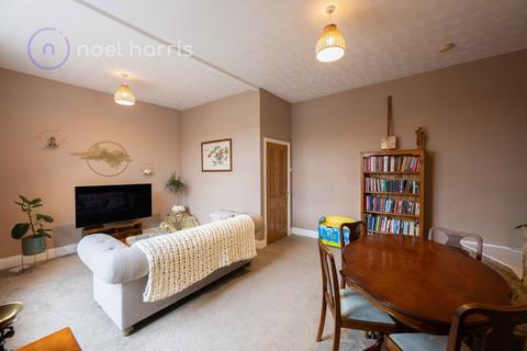 2 bedroom flat for sale, Tosson Terrace, Heaton, NE6