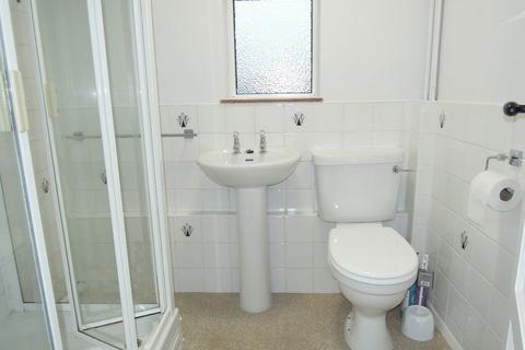 2 bedroom flat to rent, ROWHEDGE