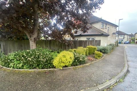 Flat 2, 13 Abercorn Crescent, Harrow, HA2 0PX