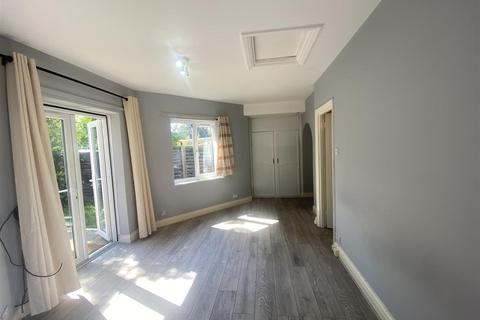 Flat 2, 13 Abercorn Crescent, Harrow, HA2 0PX