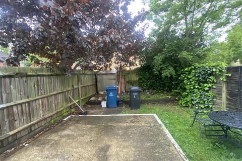 Flat 2, 13 Abercorn Crescent, Harrow, HA2 0PX