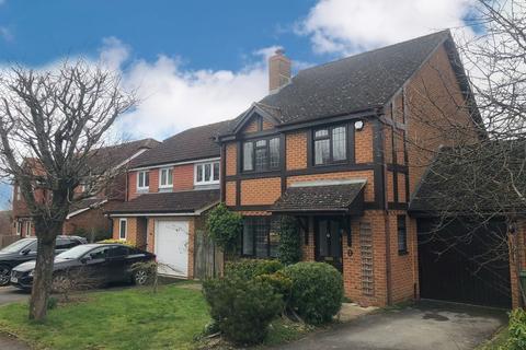 4 bedroom detached house to rent, Cranesfield, Basingstoke RG24