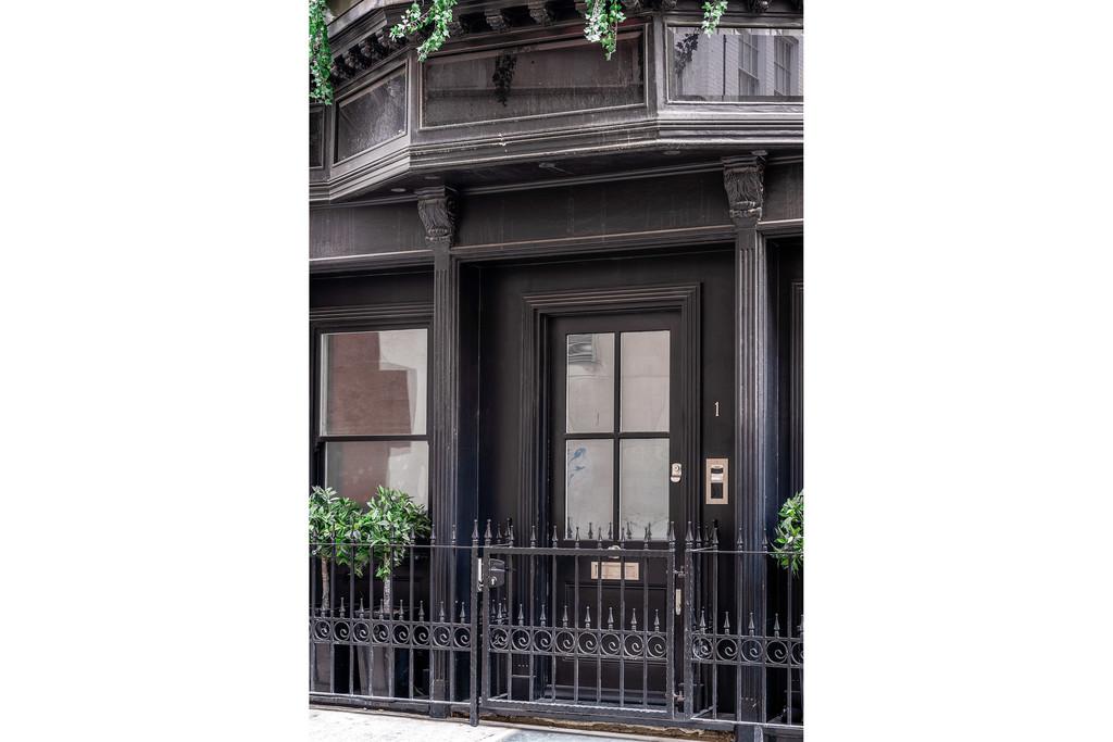Warwick House 40b