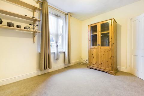 2 bedroom apartment to rent, William Street, Wiltshire SN1