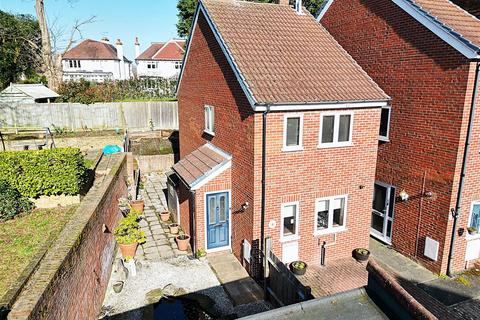 2 bedroom detached house for sale, Hildenlea Place, Shortlnads, Bromley, BR2