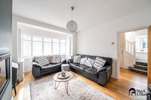 17 Ash Tree Close, Croydon, CR0 7SR