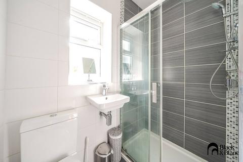 17 Ash Tree Close, Croydon, CR0 7SR