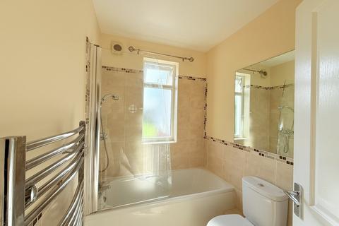2 bedroom detached bungalow to rent, Petrellyn, New Road