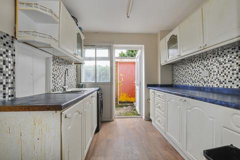 34 Rayners Close, Colnbrook, Slough, SL3 0LH